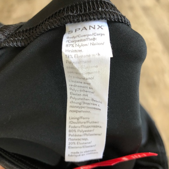 SPANX Camo Faux Leather Leggings. - Picture 6 of 6